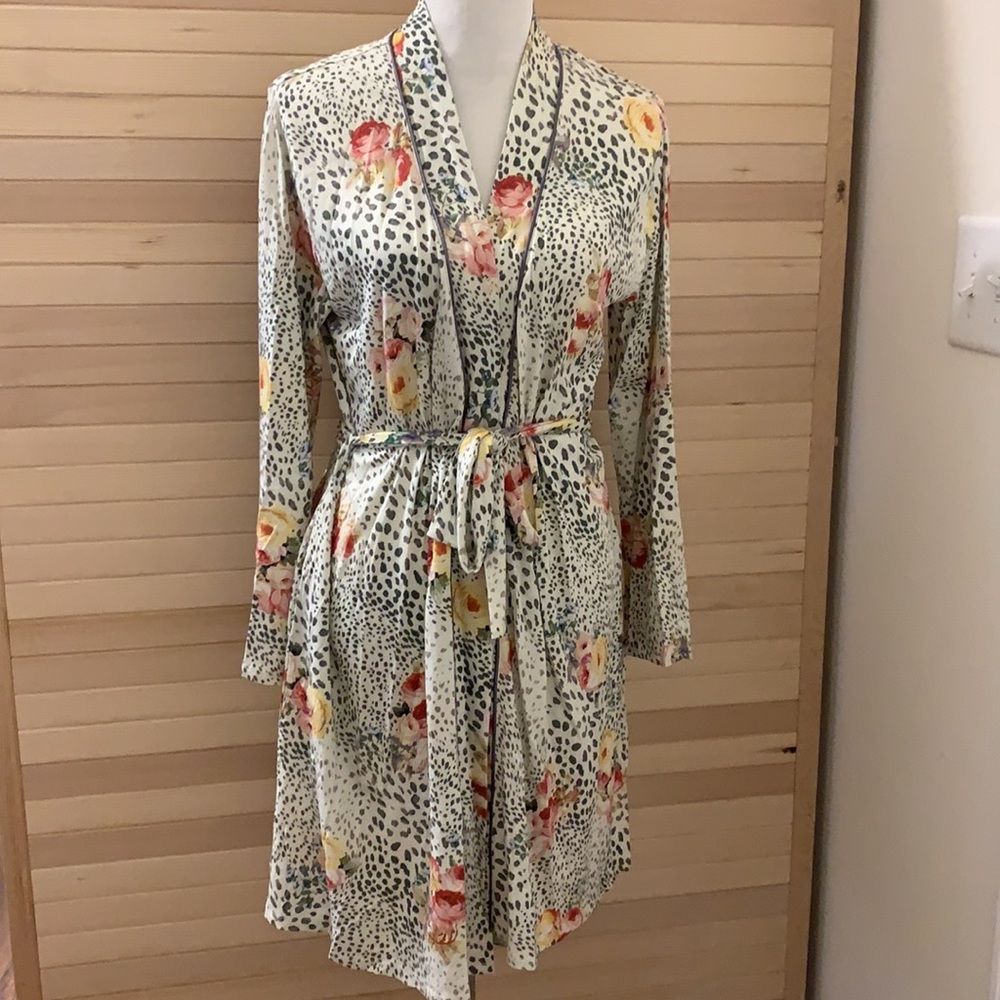 Johnny Was Winery Sleep Robe - Picture 5 of 14